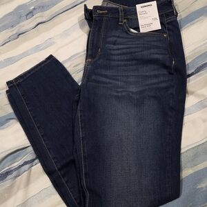 Sonoma Women's Skinny Jeans in Dark Blue